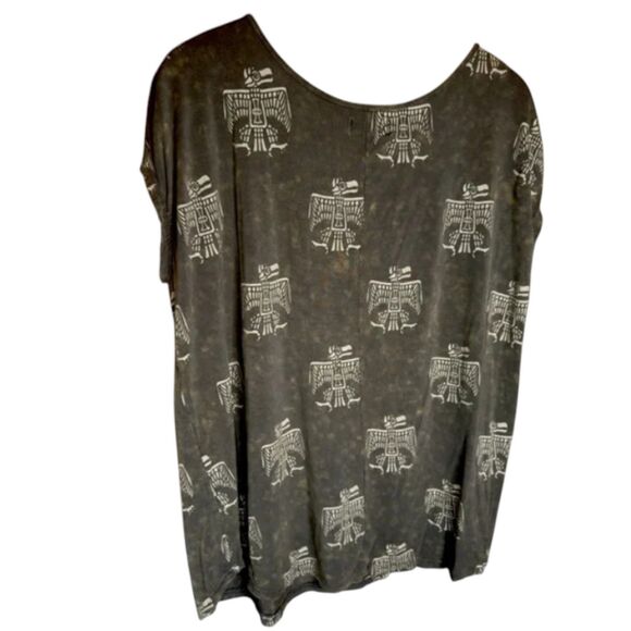 POL Women's Gray Eagle Print Graphic T-Shirt Scoop Neck Short Sleeve Size S - Picture 2 of 2